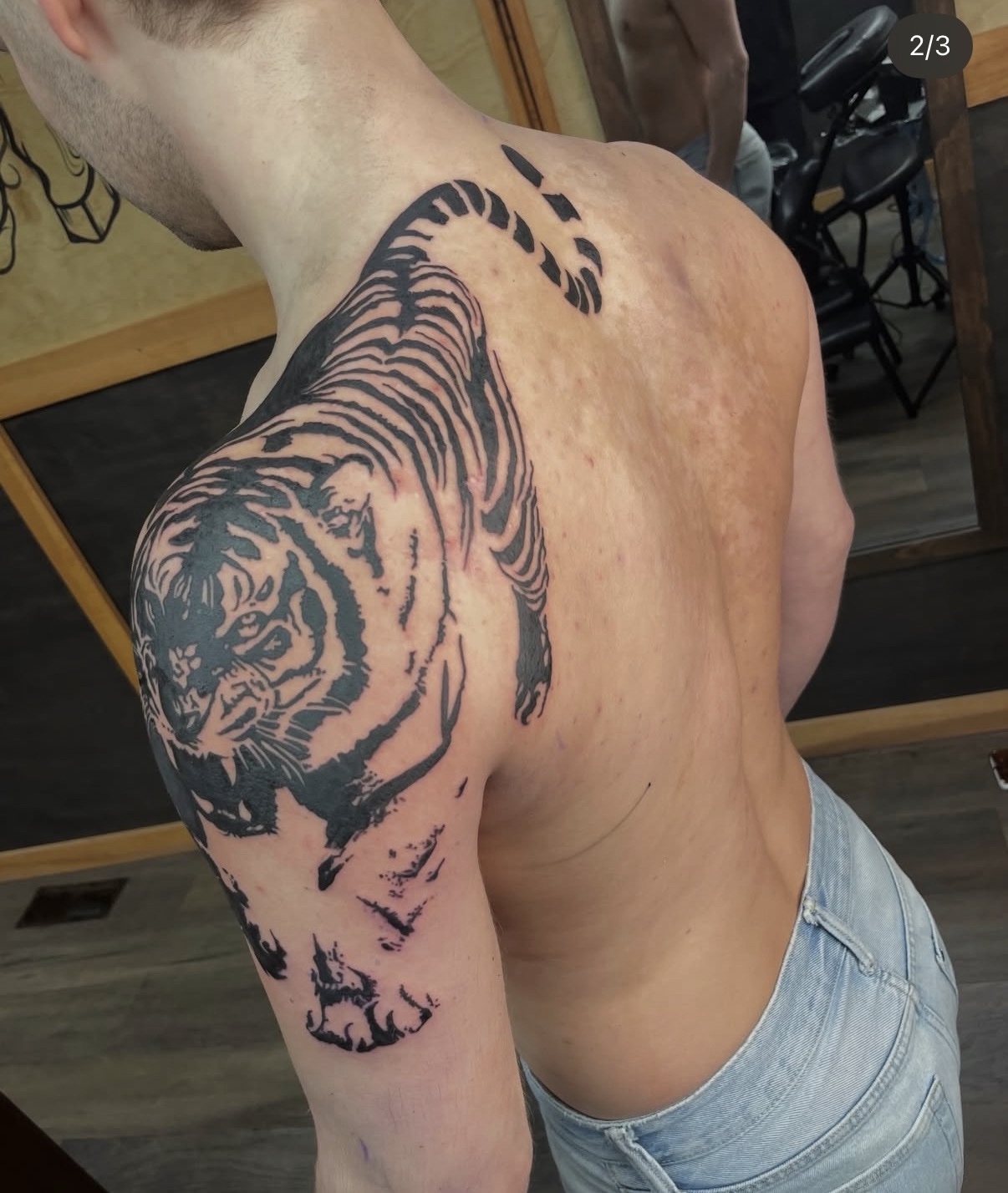 Large tiger shoulder tattoo